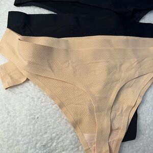Seamless Black and Tan Panties . 5 pieces.